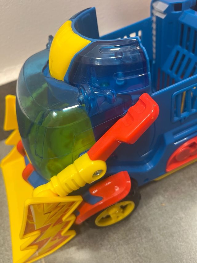 Camión Superthings con música