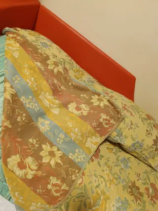 Copriletto singolo con cuscino floreale