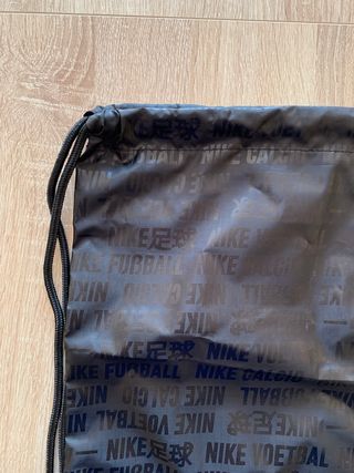 Bolsa Nike negra para zapatillas de futbol