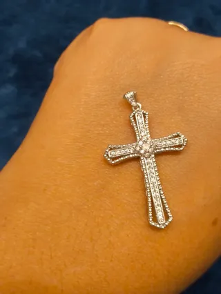 Cruz de Plata y Circonitas