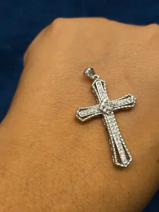 Cruz de Plata y Circonitas