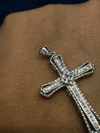 Cruz de Plata y Circonitas