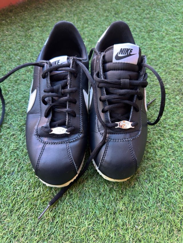 Nike Cortez Negras Talla 38.5 (TALLA REAL 37-37.5)
