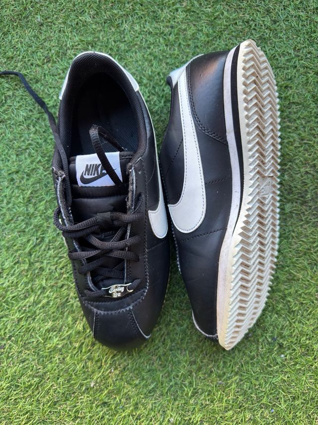 Nike Cortez Negras Talla 38.5 (TALLA REAL 37-37.5)