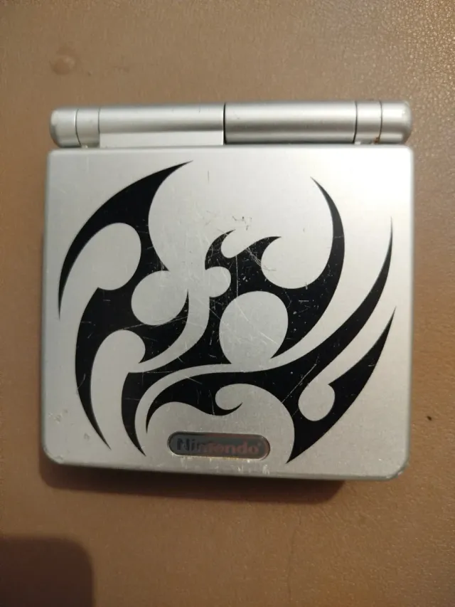 Nintendo Game Boy Advance SP Tribal