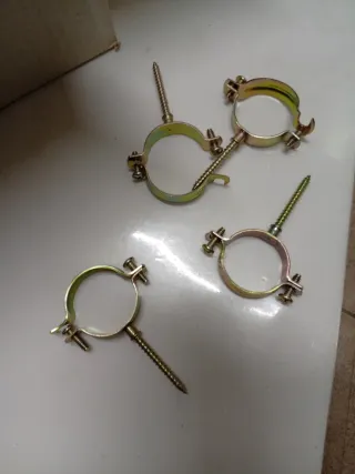 Abrazaderas metálicas 35mm (Pack)