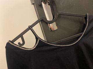 Top manga larga pedrería Zara