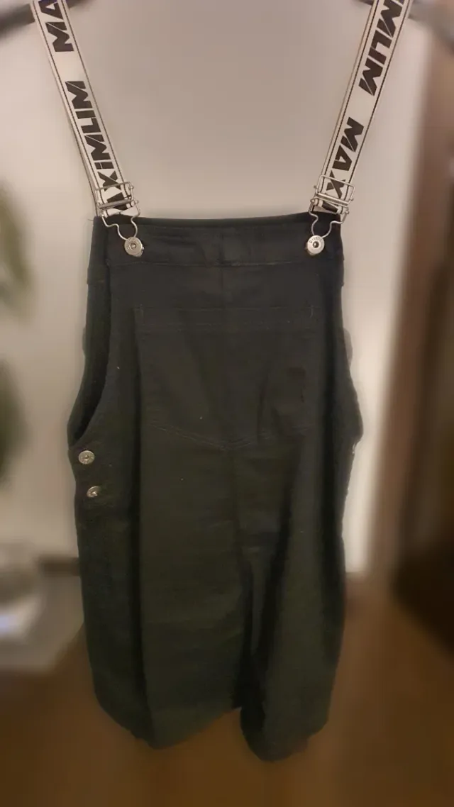 Peto vaquero negro con tirantes