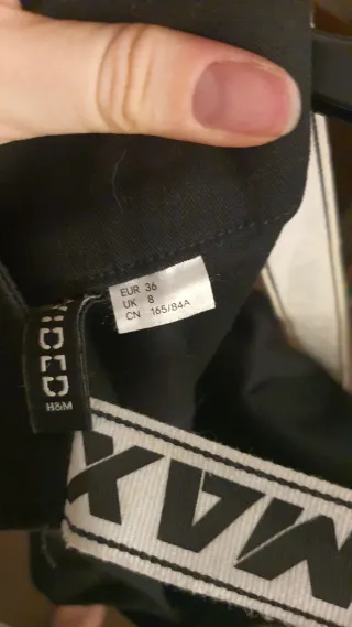 Peto vaquero negro con tirantes