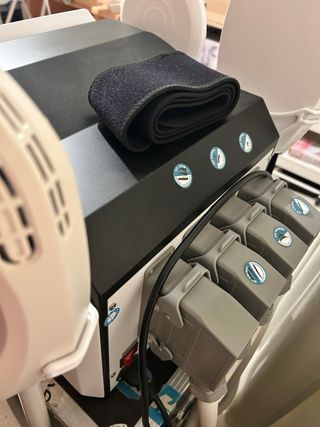 Alquiler Máquina EMSculpt