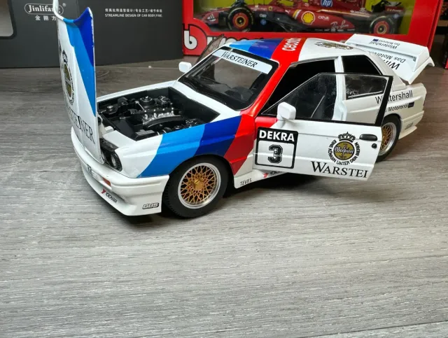 Modellino Auto BMW 1:24 Jinlifang E30