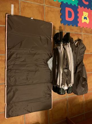 Parque infantil o cuna de viaje