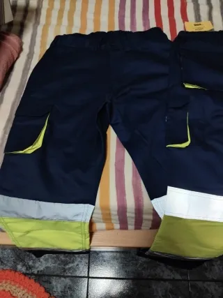 Pantalones reflectantes nuevos Talla 42