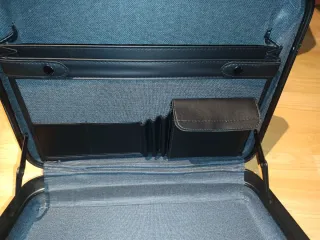 Maletín ejecutivo Prince con contraseña