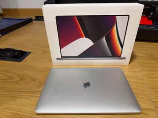 MacBook Pro 15 i7 1TB 16GB Plata batería nueva