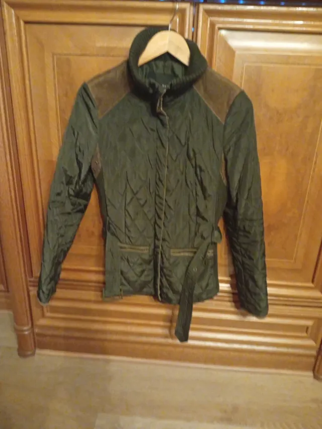 Abrigo acolchado Zara verde y marrón