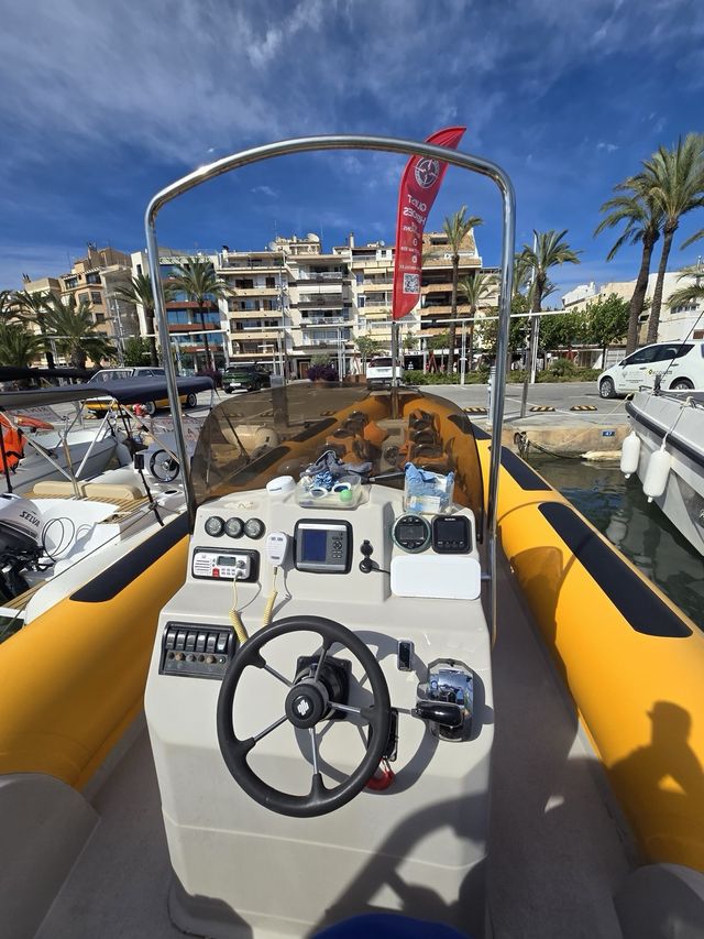 Semirrígida 860 PRO