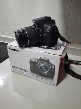Canon EOS 2000D EF-S 18-55mm Kit