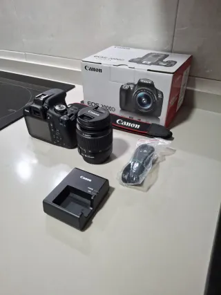 Canon EOS 2000D EF-S 18-55mm Kit