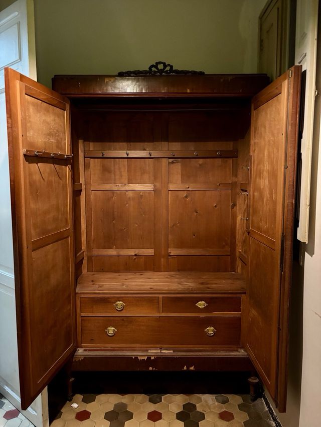 Armario antiguo madera maciza puertas cristal