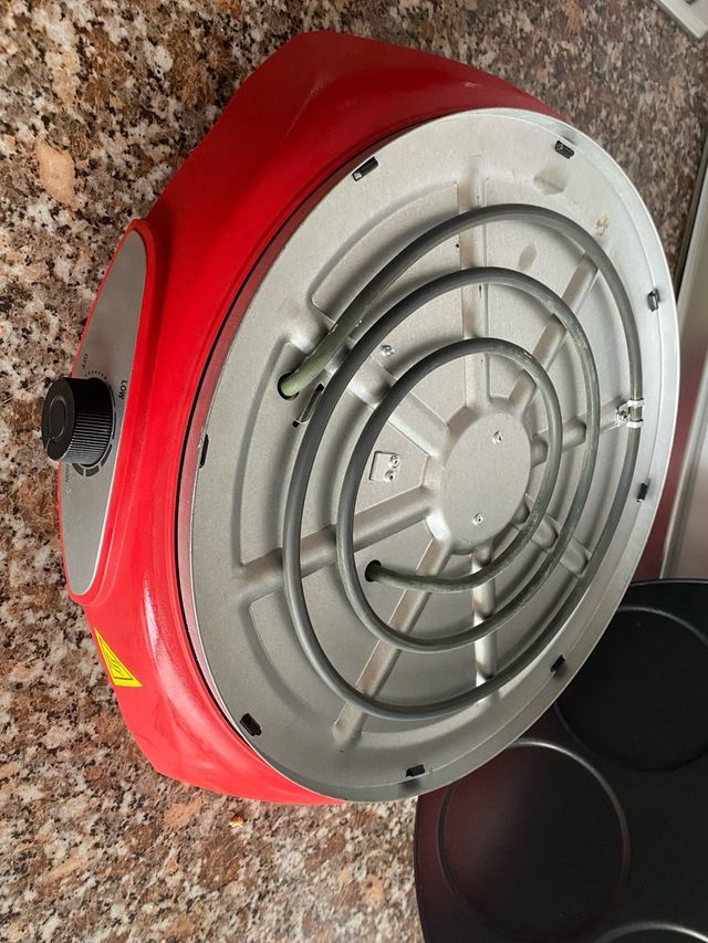 Crepera eléctrica roja