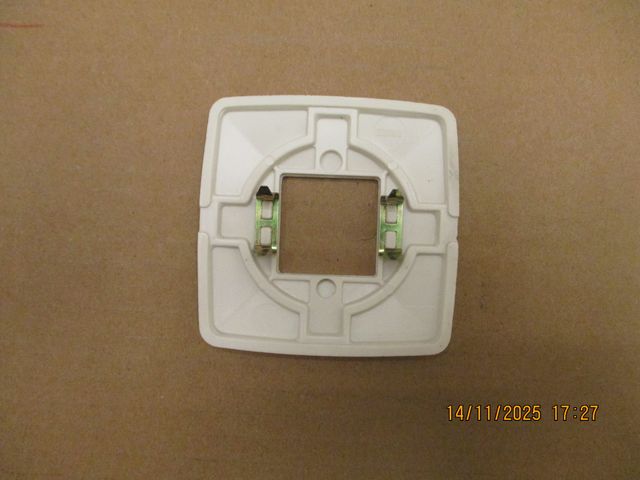 Placa Simon 32610-31 Blanca