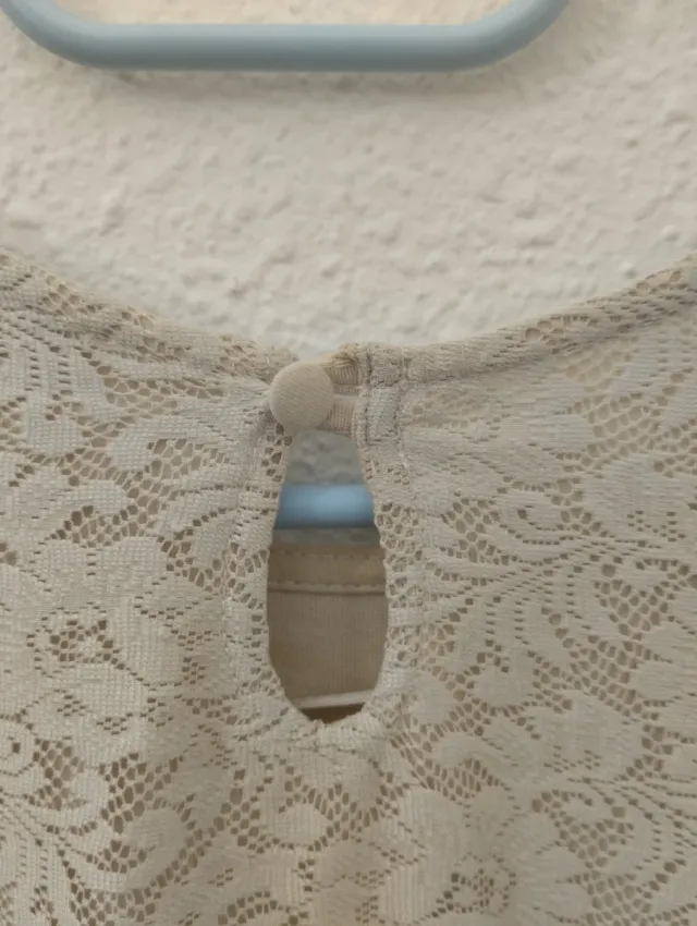 Vestido encaje beige Pull&Bear Talla S