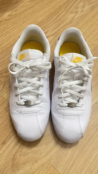 Nike Cortez Blancas y Amarillas