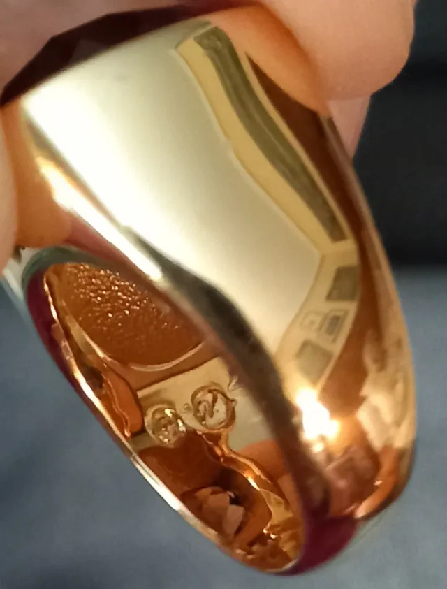 Anillo Swarovski Dorado con Piedra Morada