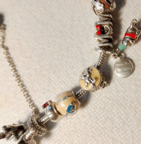 Bracciale Pandora con Charm Rossi e Argento