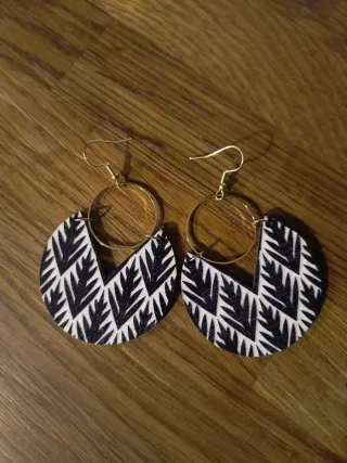 Pendientes grandes con diseño geométrico