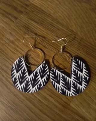 Pendientes grandes con diseño geométrico