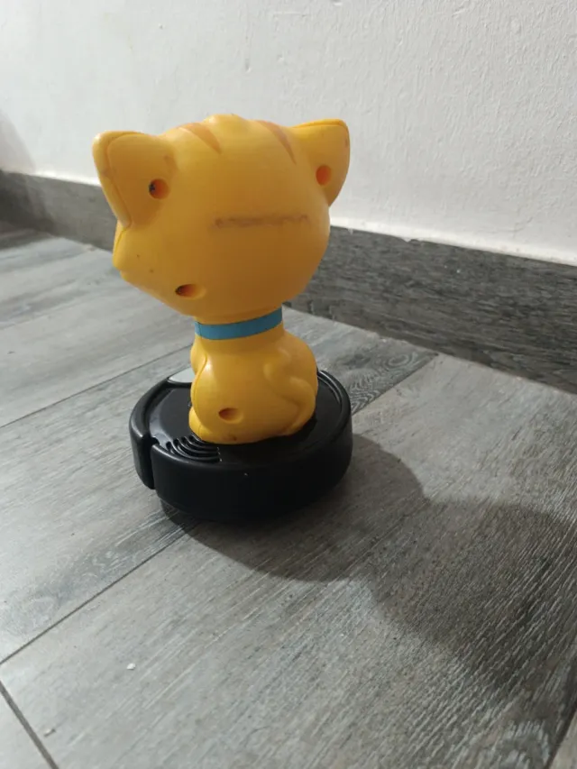 Gato Fisher-Price que rueda