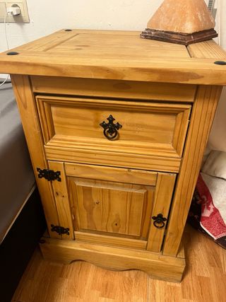 2 x Mesita de noche de madera