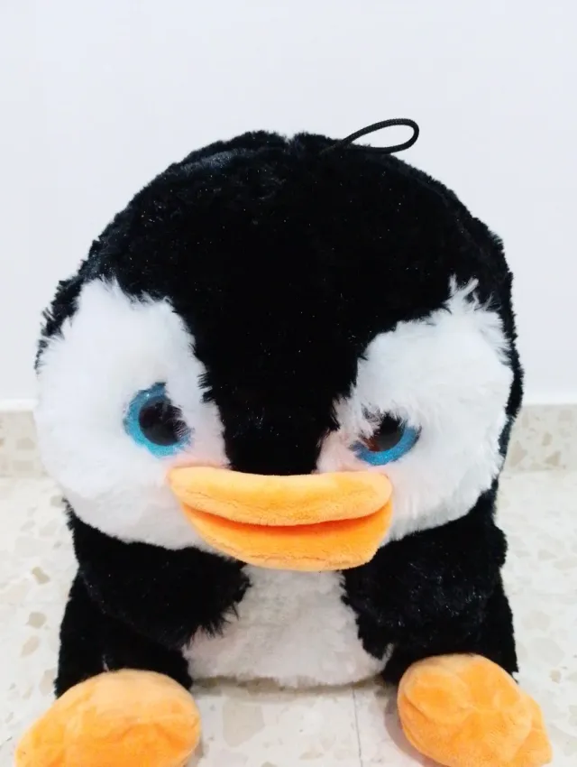 Peluche pingüino suave
