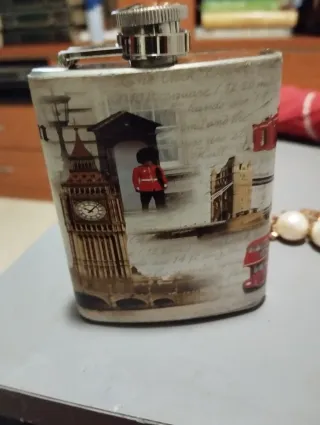 Petaca recuerdo Europa Londres