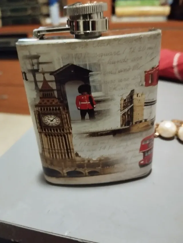 Petaca recuerdo Europa Londres