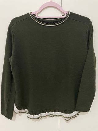 Jersey verde con volantes