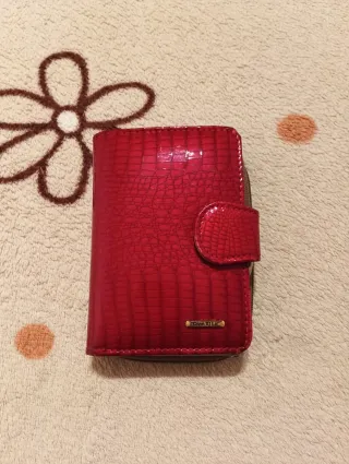 Cartera roja
