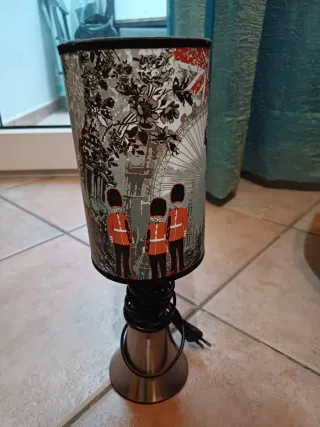 Lampada da tavolo touch fantasia Londinese