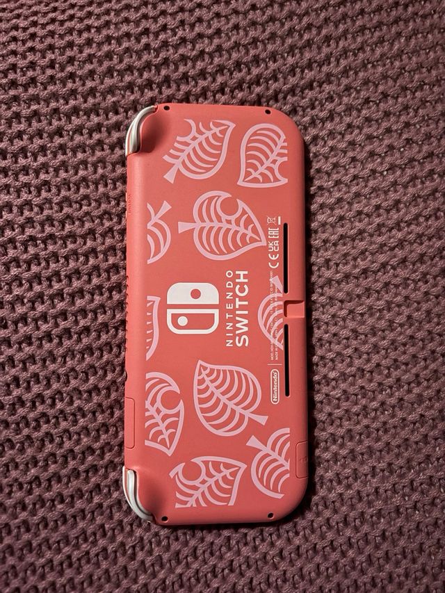 Nintendo Switch Lite Coral Versión Animal Crossing