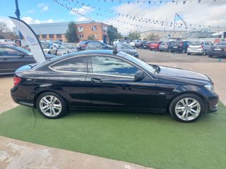 Mercedes-Benz Clase C220 COUPE