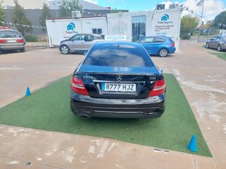 Mercedes-Benz Clase C220 COUPE