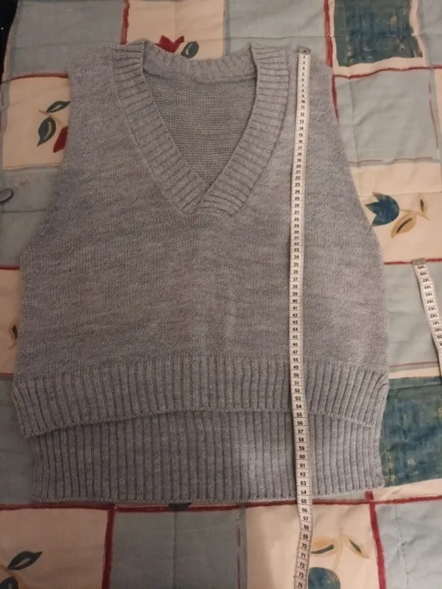 Chaleco de punto color gris