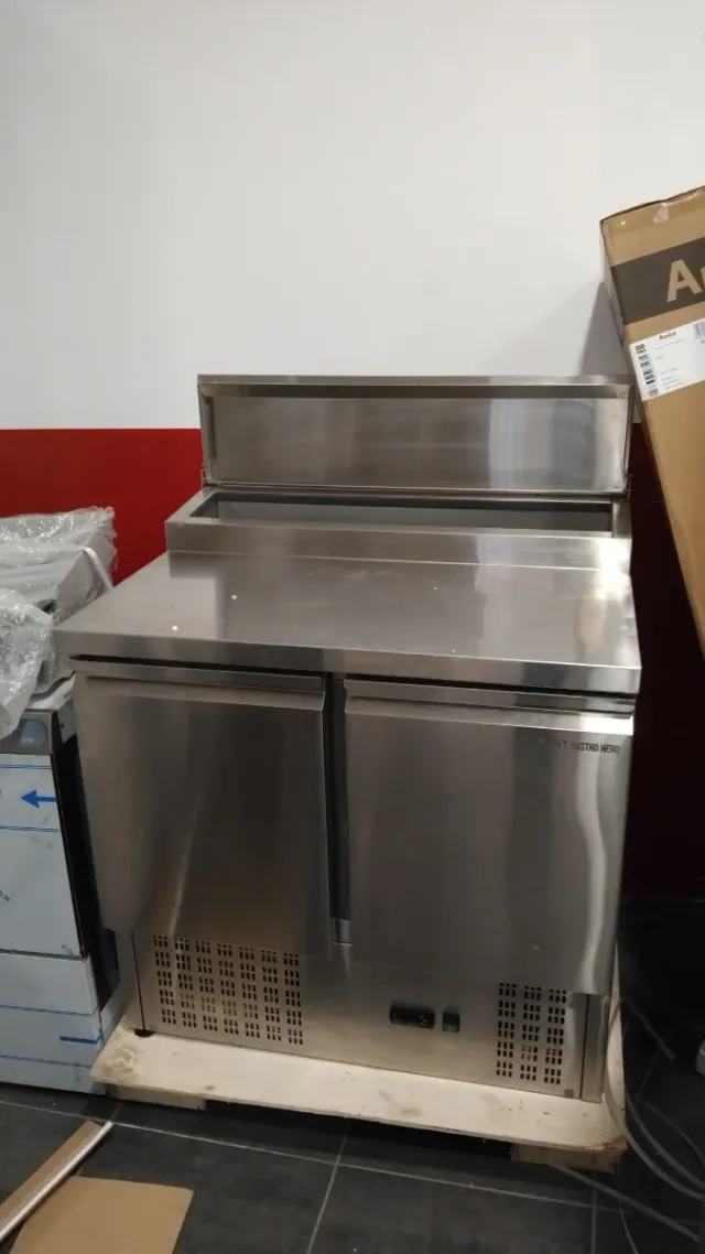 Mesa de ingredientes de acero inoxidable