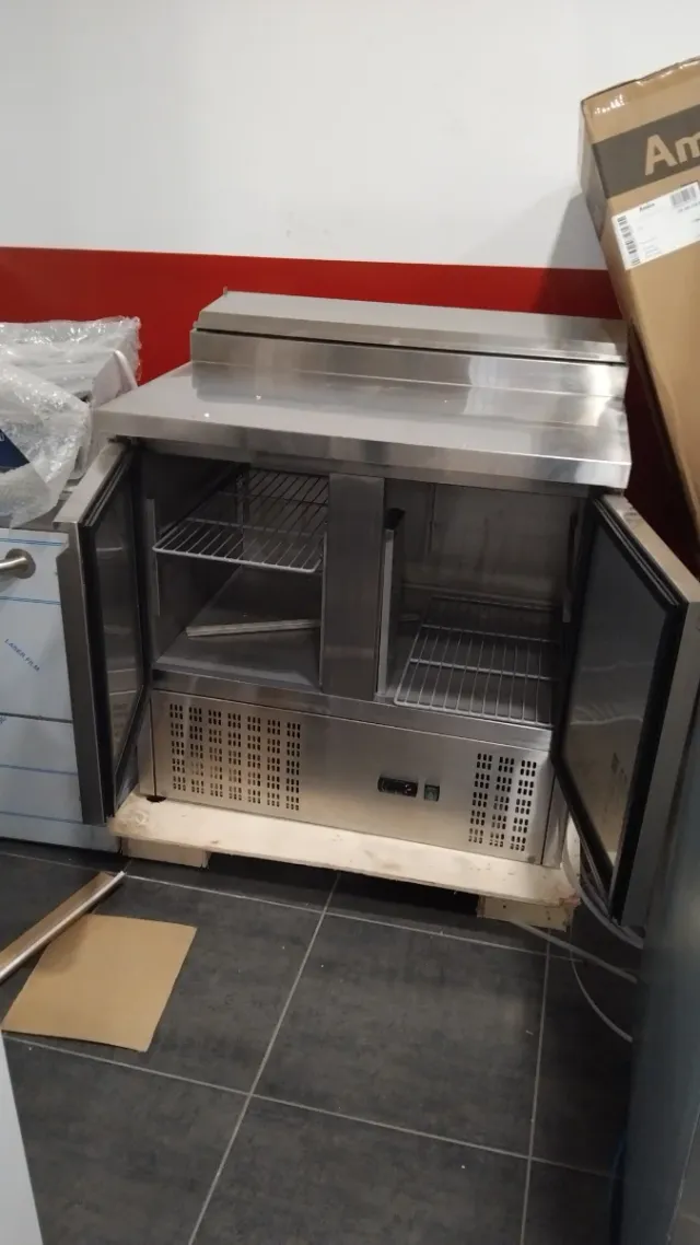 Mesa de ingredientes de acero inoxidable