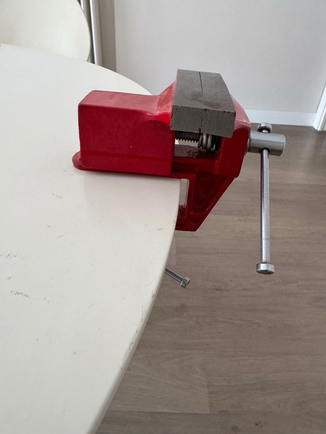 Tornillo de banco fijo 90 mm