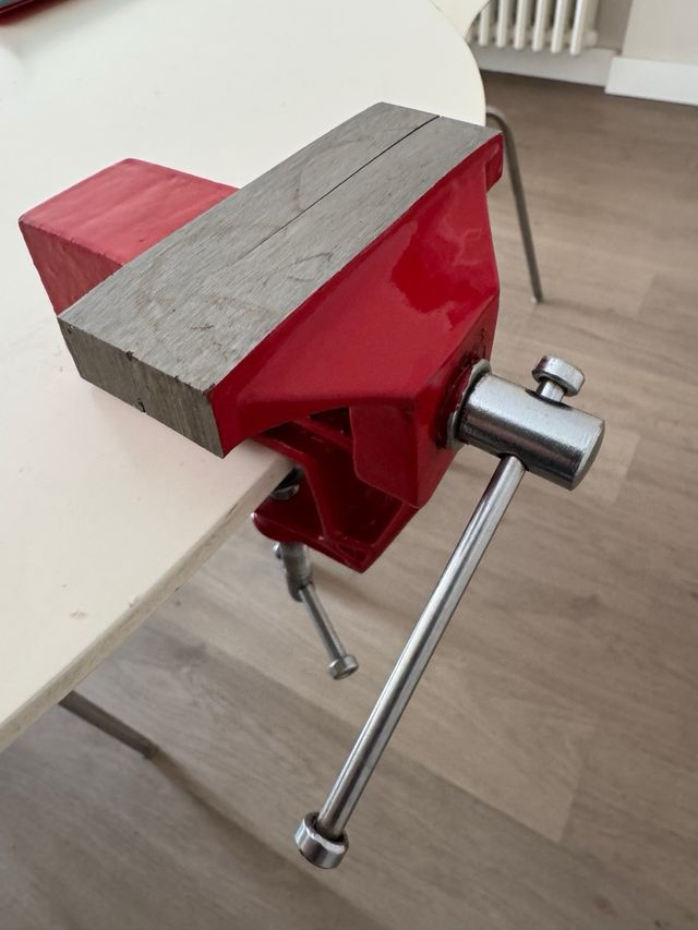 Tornillo de banco fijo 90 mm