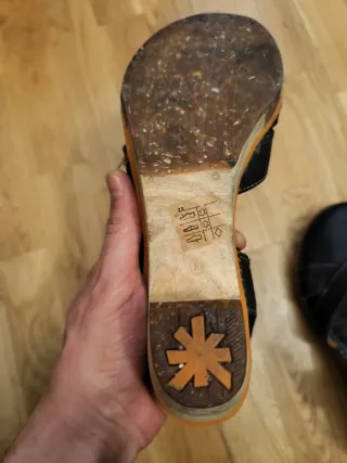 Sandalias Art negras y multicolor