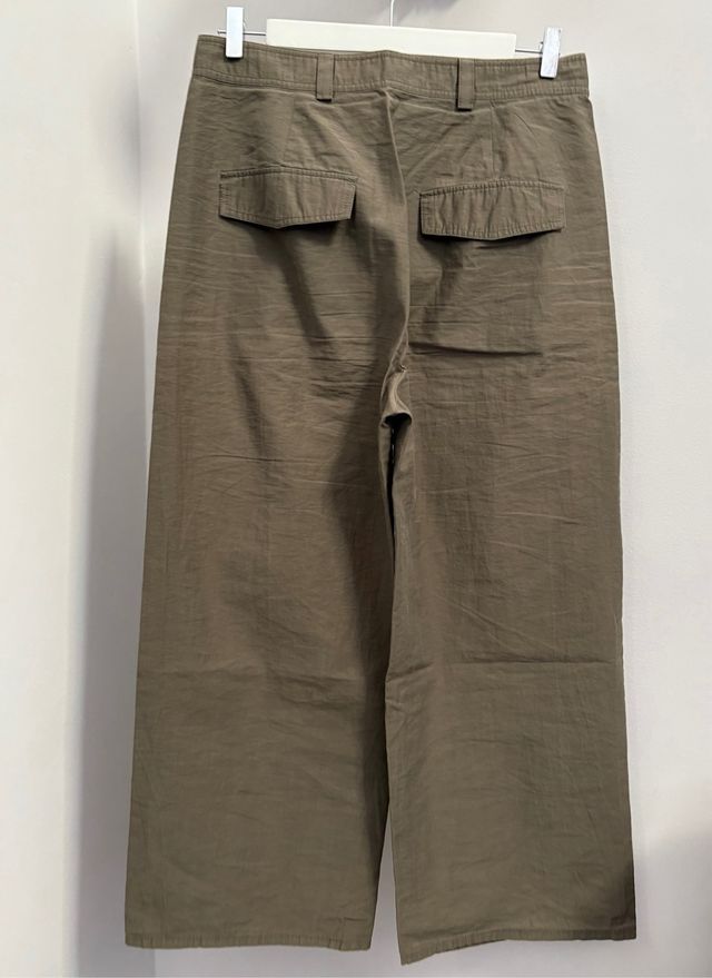 Pantalón técnico Zara caqui